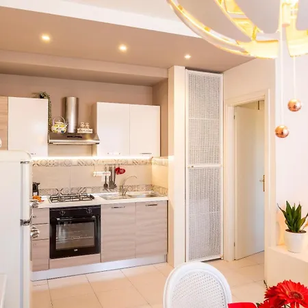 Elena - Free Secure Parking - Center - Pool - View