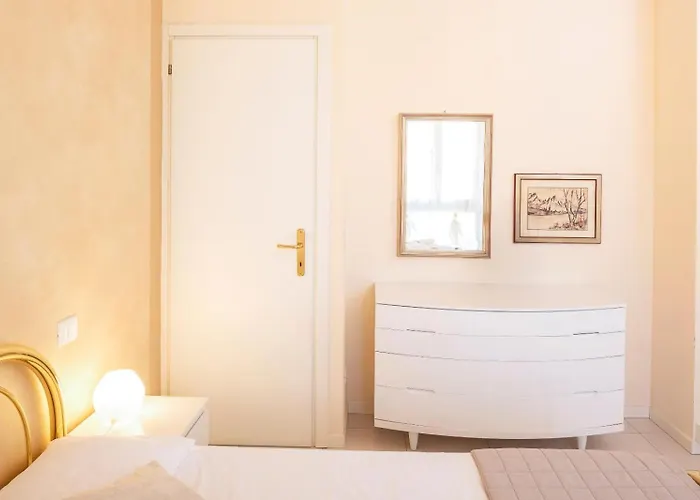 Elena - Free Secure Parking - Center - Pool - View